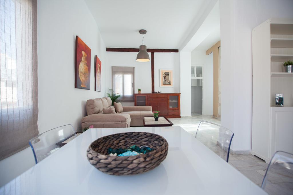 Apartamentos Catedral Málaga Szoba fotó