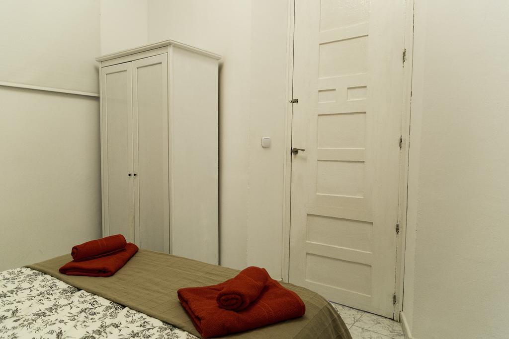 Apartamentos Catedral Málaga Szoba fotó