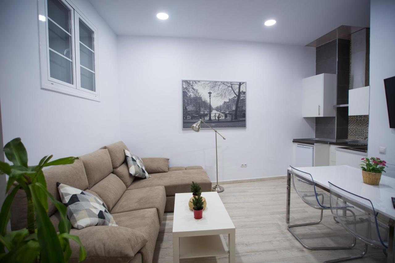 Apartamentos Catedral Málaga Kültér fotó