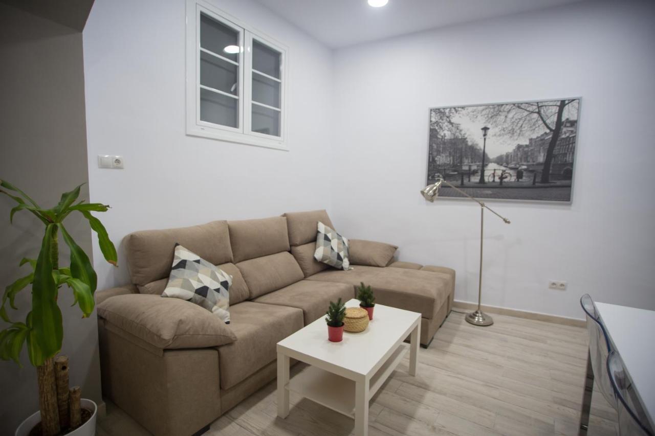 Apartamentos Catedral Málaga Kültér fotó